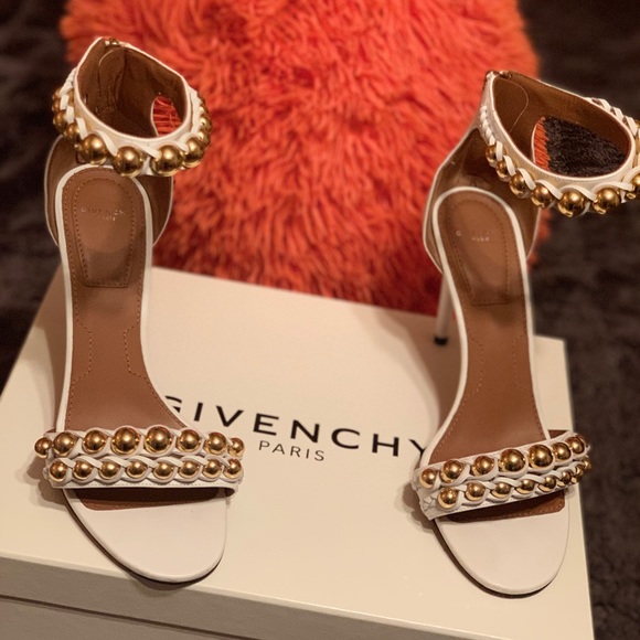 Givenchy Shoes - Givenchy Classic Leather Faux Pearl (white) Givenchy Shoes - Givenchy Classic Leather Faux Pearl (white)